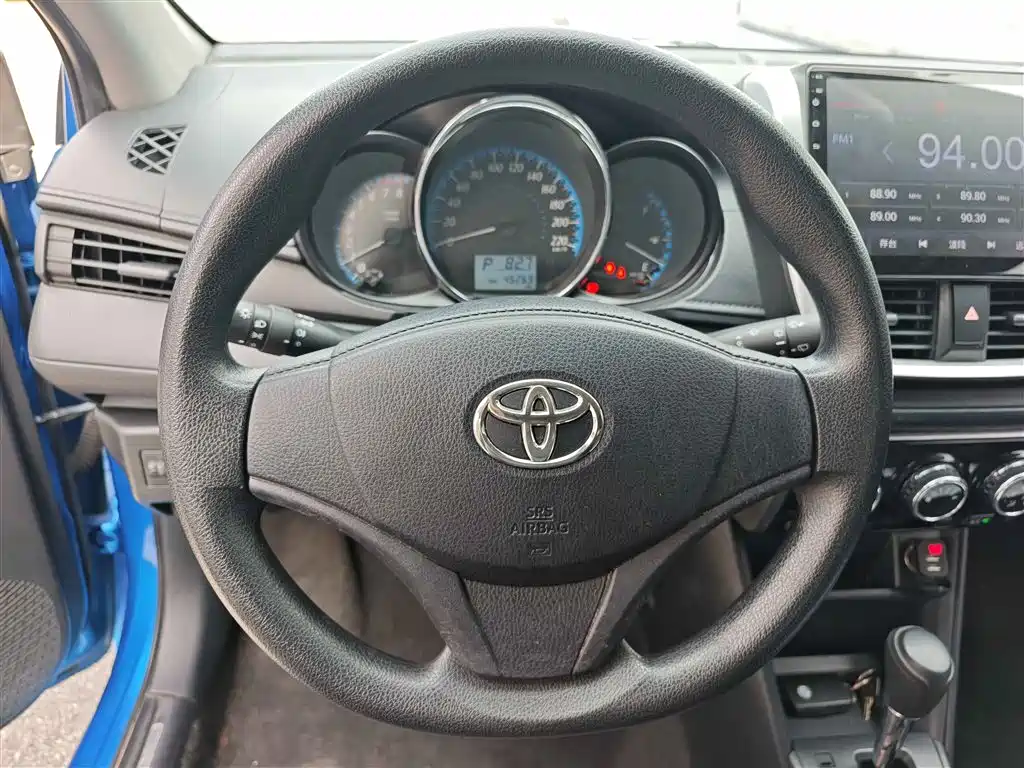 Toyota Yaris L 2019 — фото 20