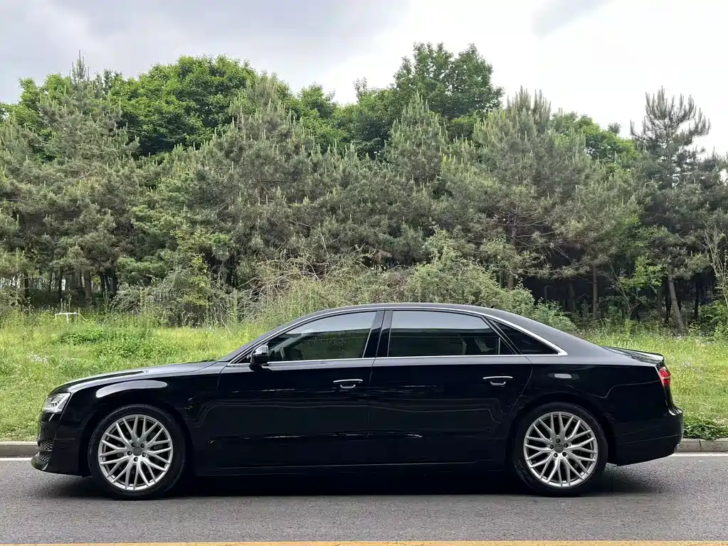 Audi A8 2017 — фото 3