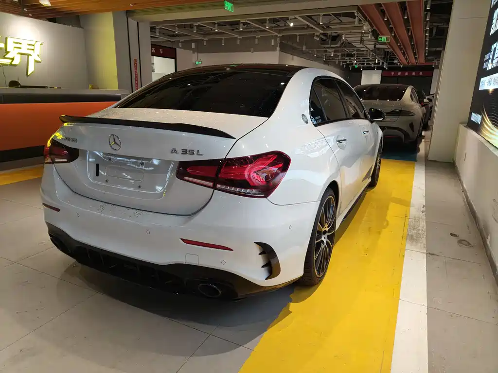 Mercedes-Benz A-Class AMG 2021 — фото 15