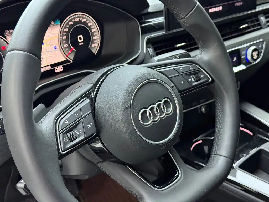 Audi A4L 2023 — фото 10