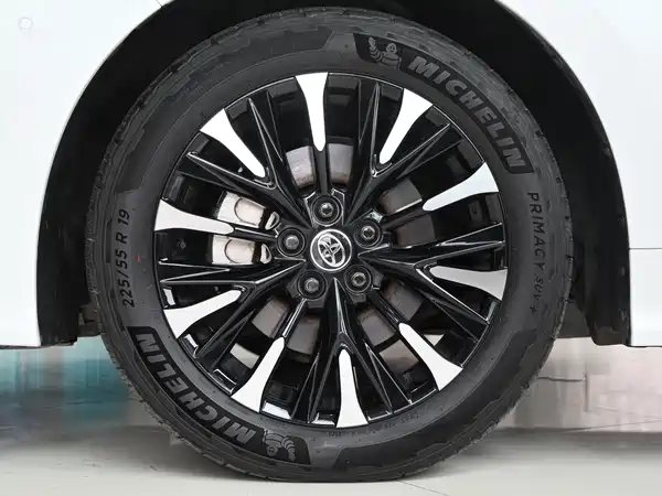 Toyota Alphard 2024