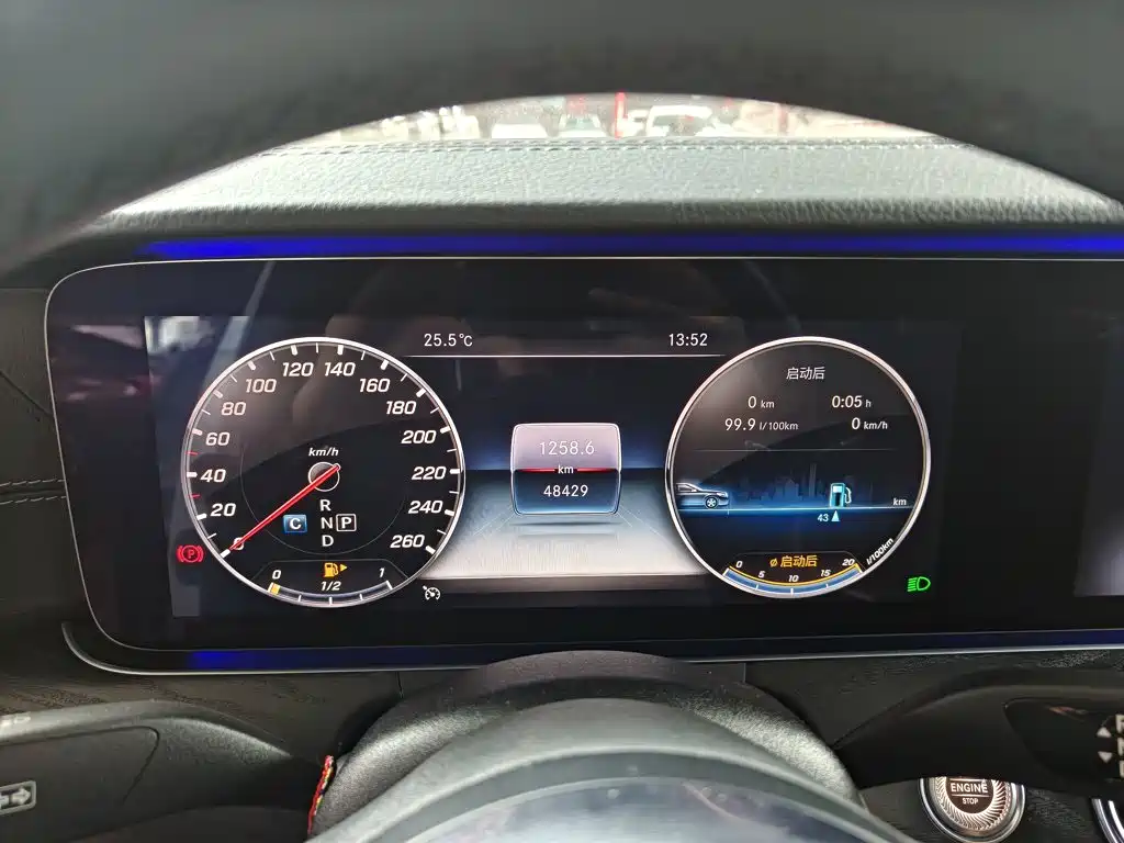 Mercedes-Benz E-Class 2019 — фото 12