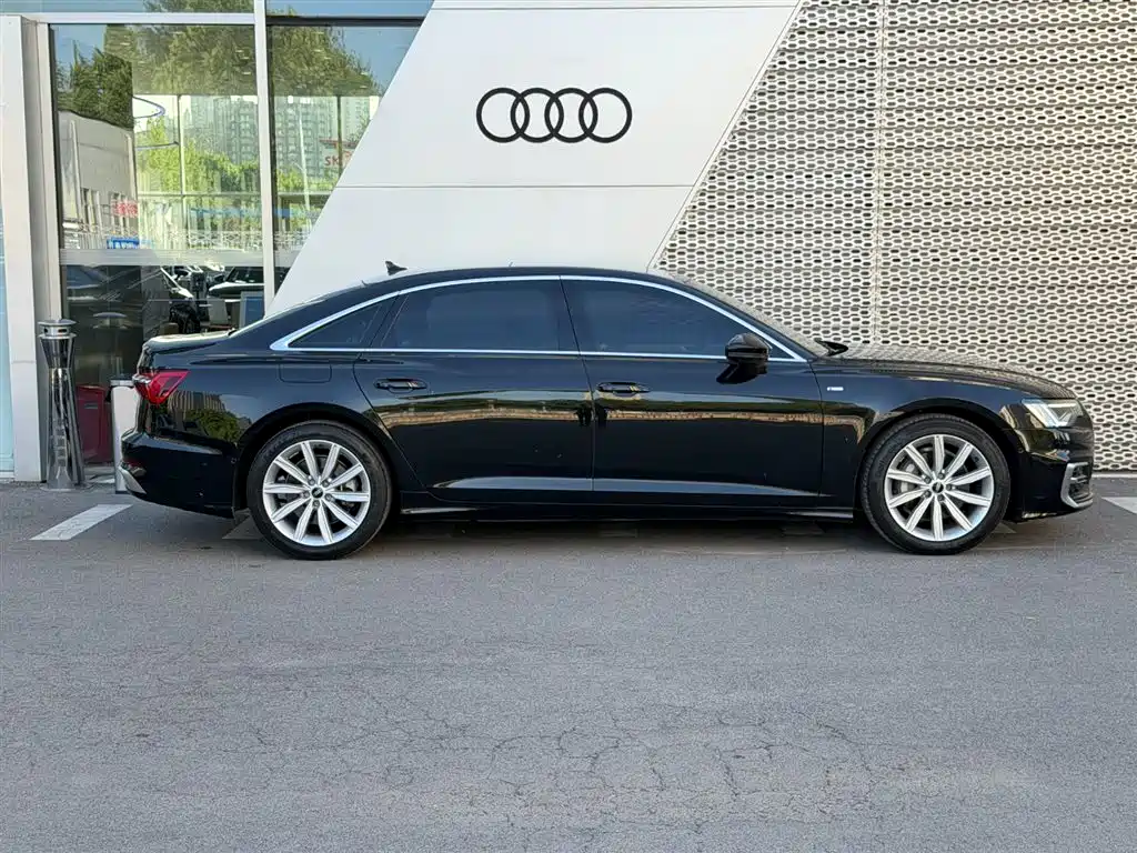 Audi A6L 2023 — фото 3