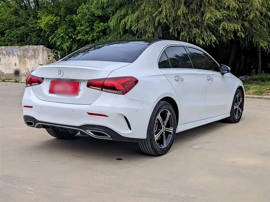 Mercedes-Benz A-Class 2022 — фото 10