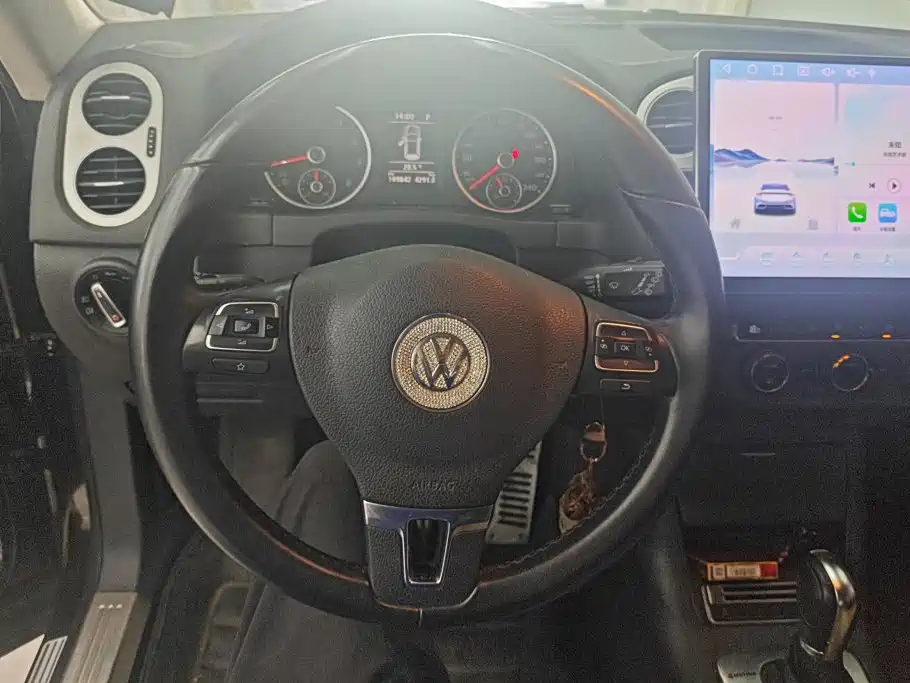Volkswagen Tiguan 2015 — фото 15