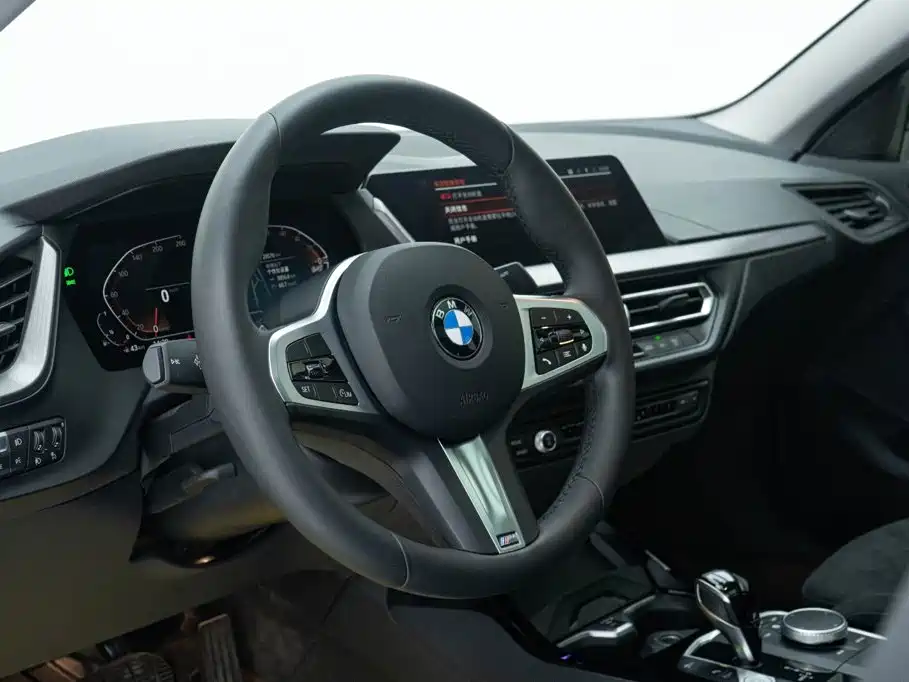 BMW 2 Series 2025 — фото 18