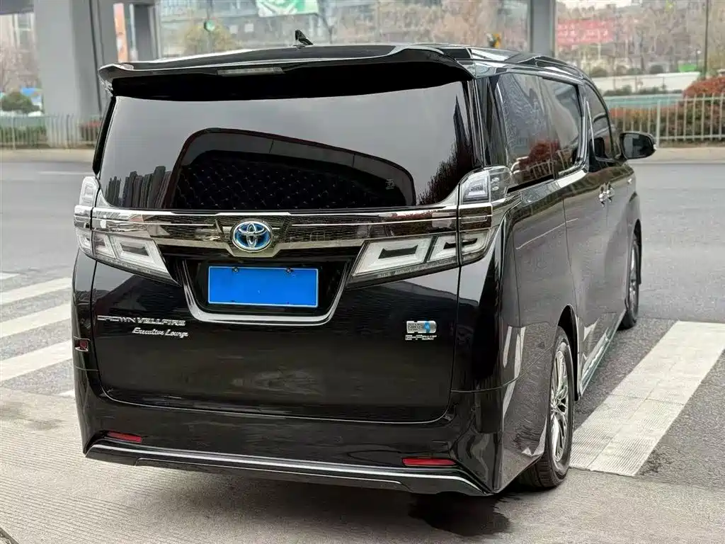 Toyota Vellfire 2022