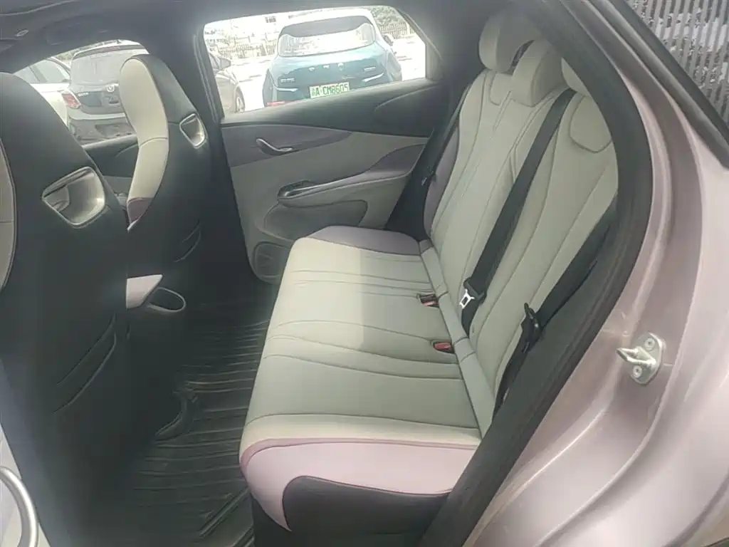 BYD Dolphin 2023 — фото 17