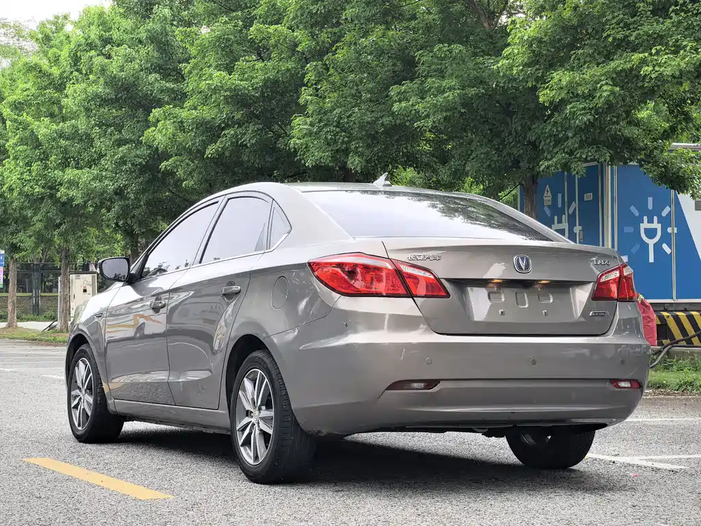 Changan Eado 2015 — фото 19