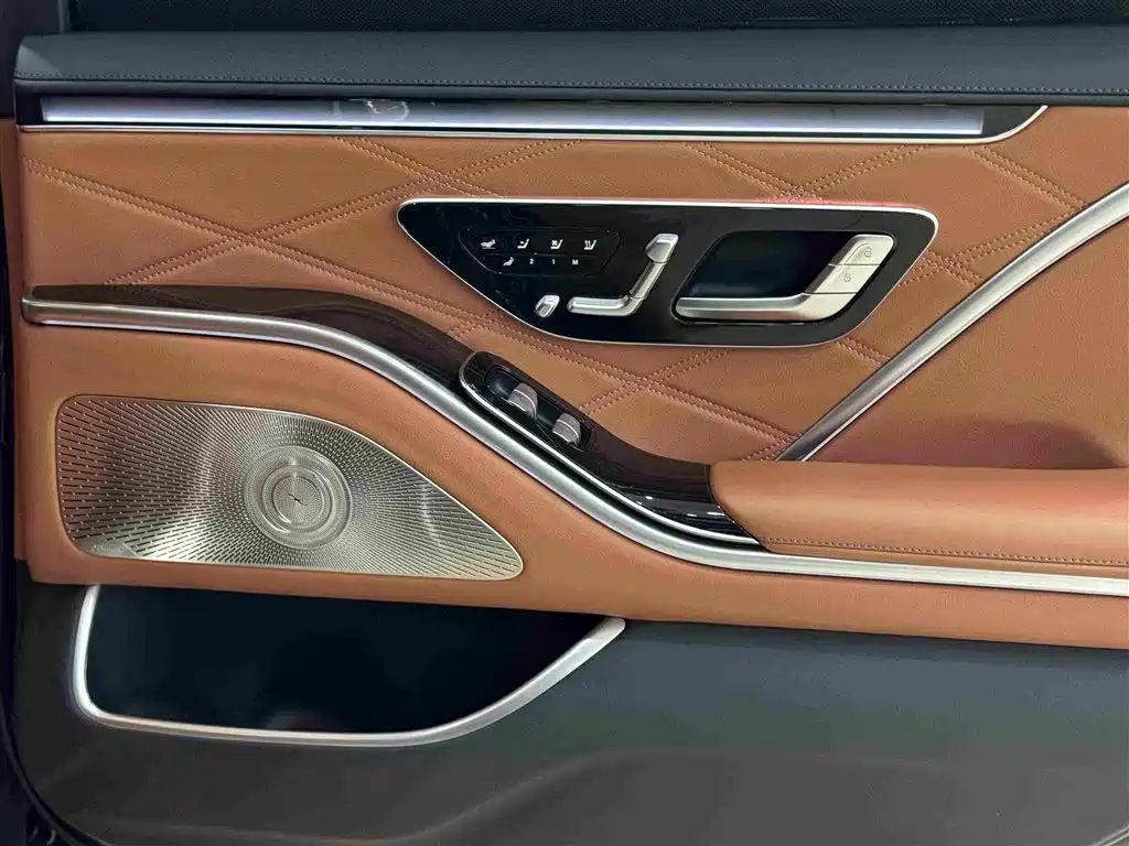 Mercedes-Benz S-Class 2024 — фото 11