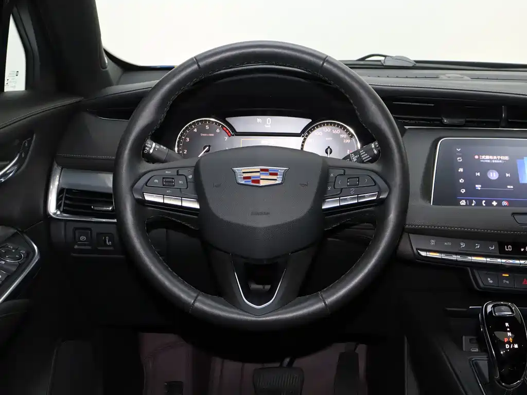 Cadillac XT4 2021 — фото 20