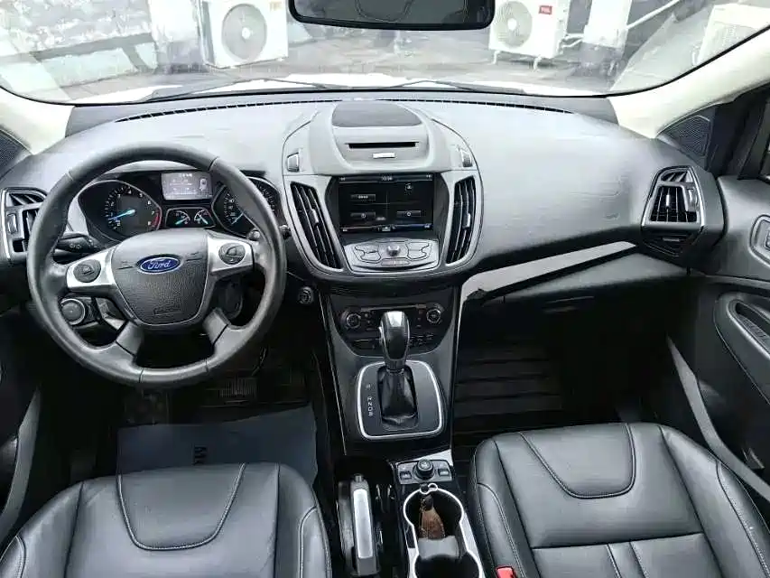 Ford Kuga 2015 — фото 8