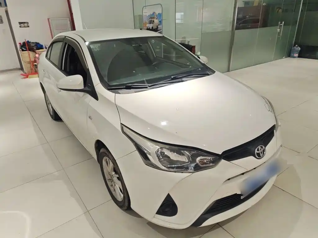 Toyota Yaris L 2018 — фото 25