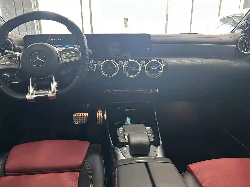 Mercedes-Benz A-Class AMG 2022 — фото 12