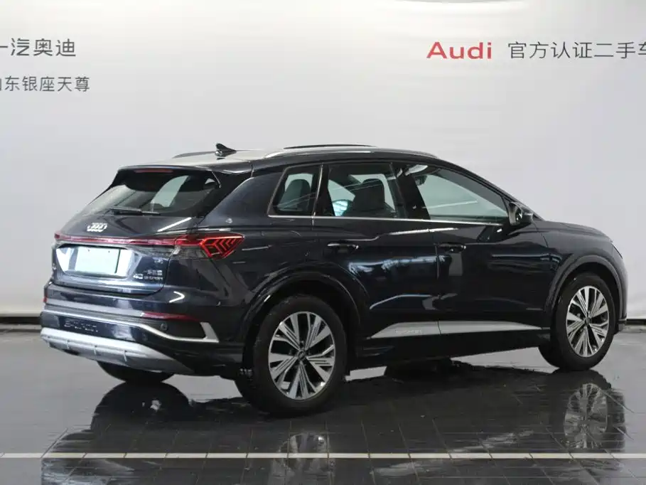 Audi Q4 E-Tron 2025 — фото 5