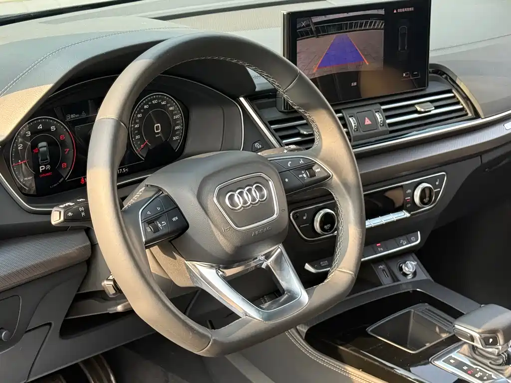 Audi Q5L 2023 — фото 16
