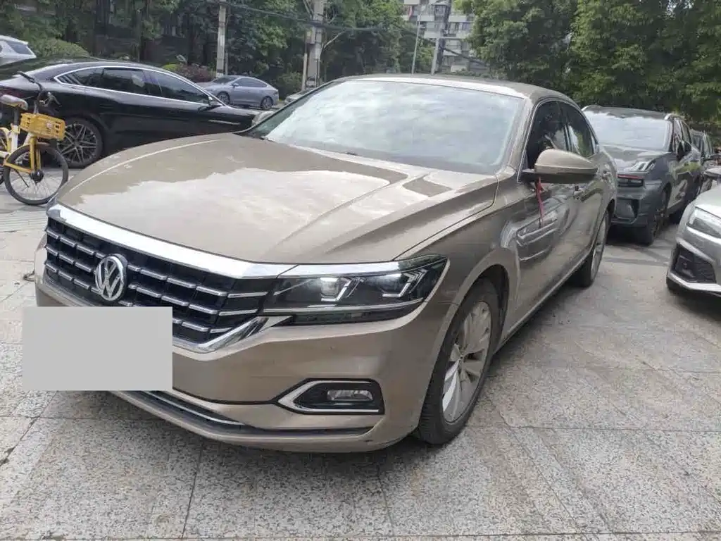 Volkswagen Passat 2019 — фото 1
