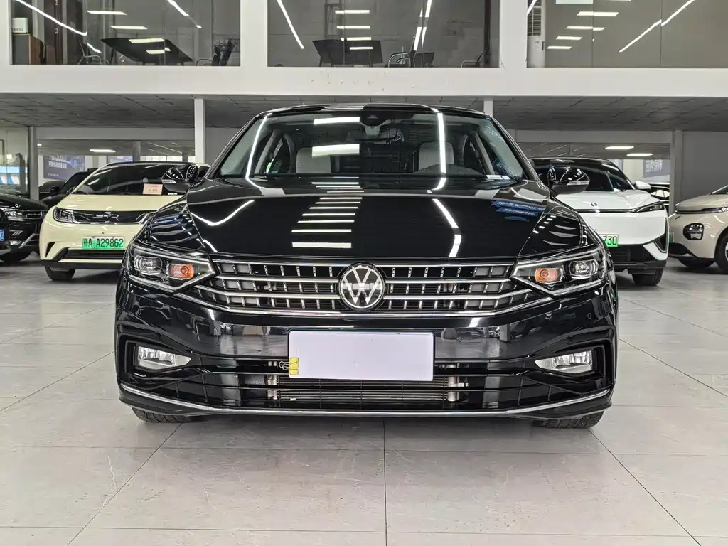 Volkswagen Magotan 2023