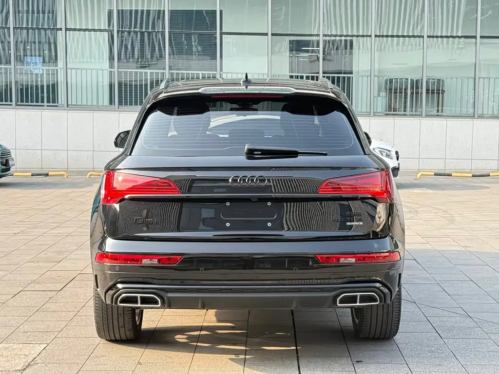 Audi Q5L 2023 — фото 5