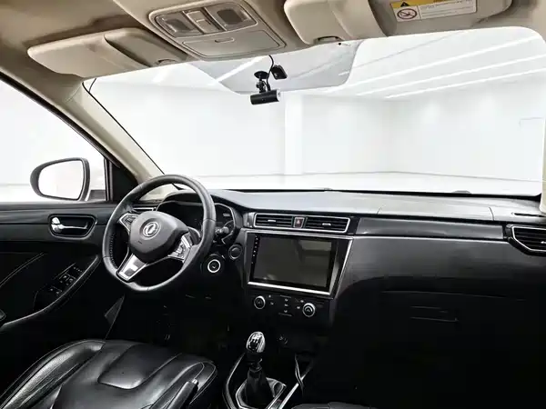 Dongfeng Scenery 580 2016