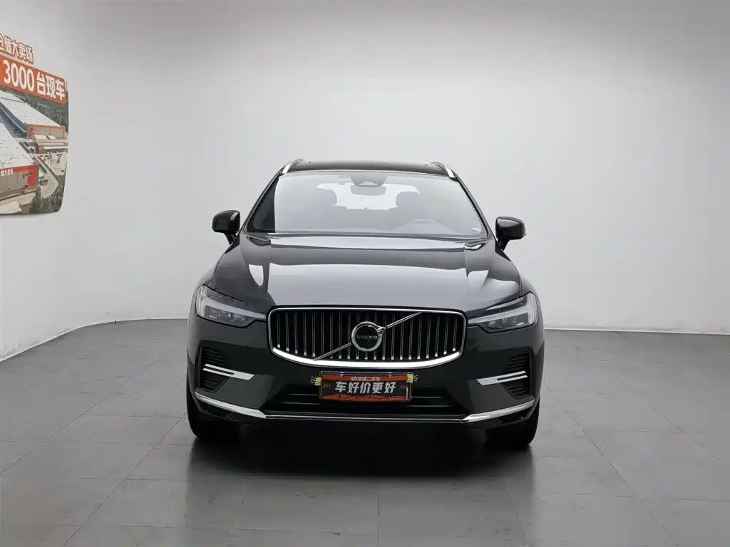 Volvo XC60 2022 — фото 3