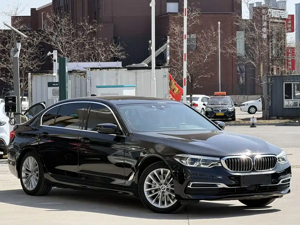 BMW 5 Series New Energy 2020 — фото 3
