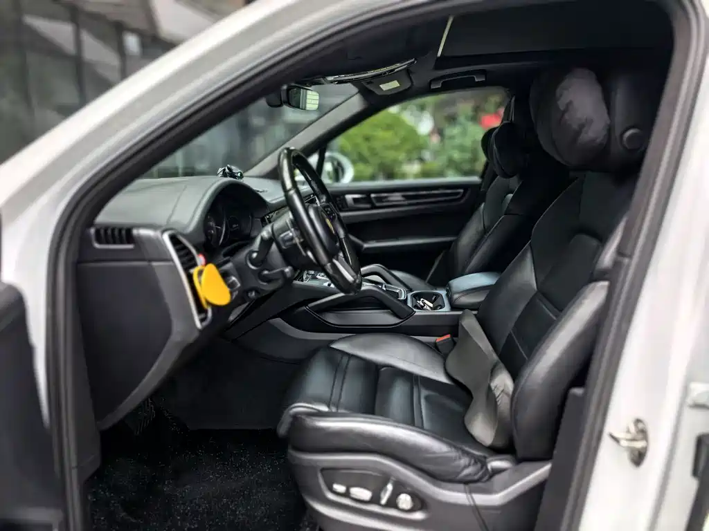 Porsche Cayenne 2018 — фото 11
