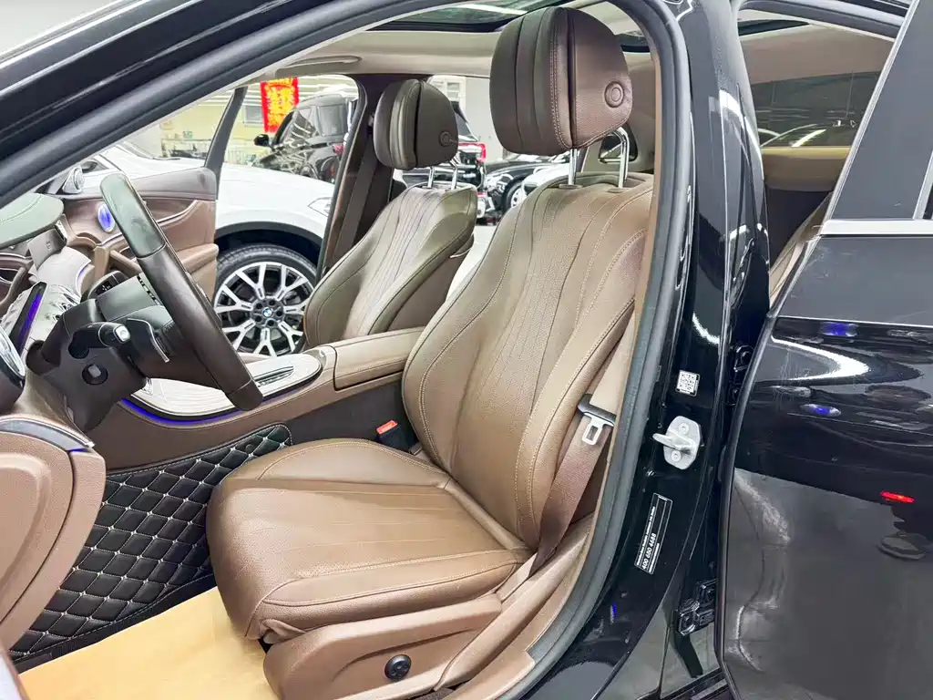 Mercedes-Benz E-Class 2023 — фото 15