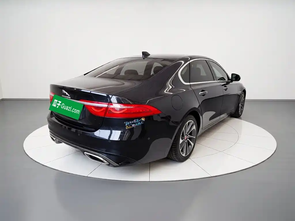 Jaguar XFL 2021 — фото 7