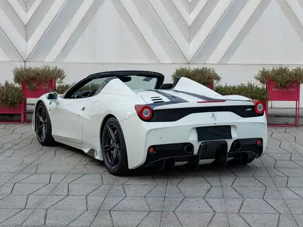 Ferrari 458 2013