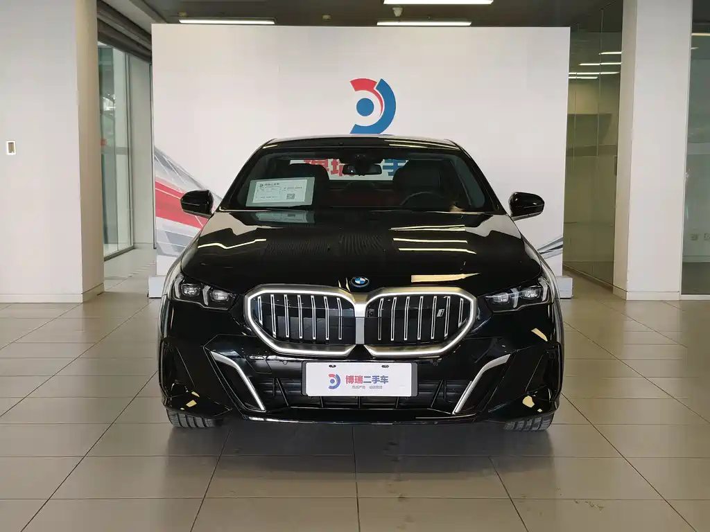 BMW i5 2025 — фото 2