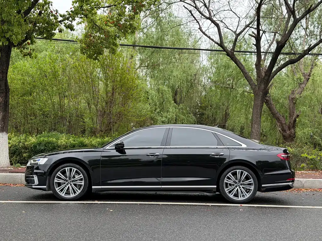 Audi A8 2021
