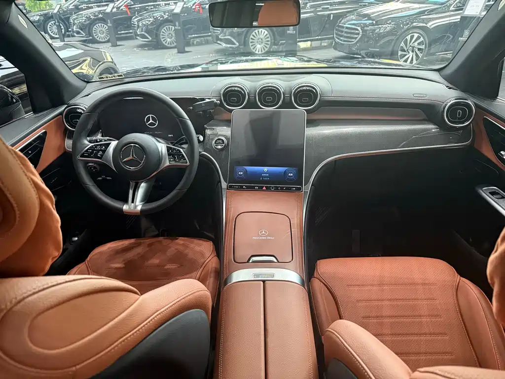 Mercedes-Benz GLC 2023