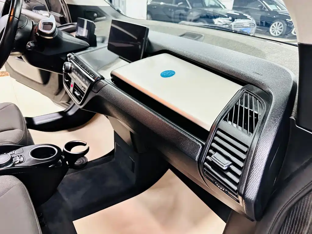 BMW i3 2019 — фото 22