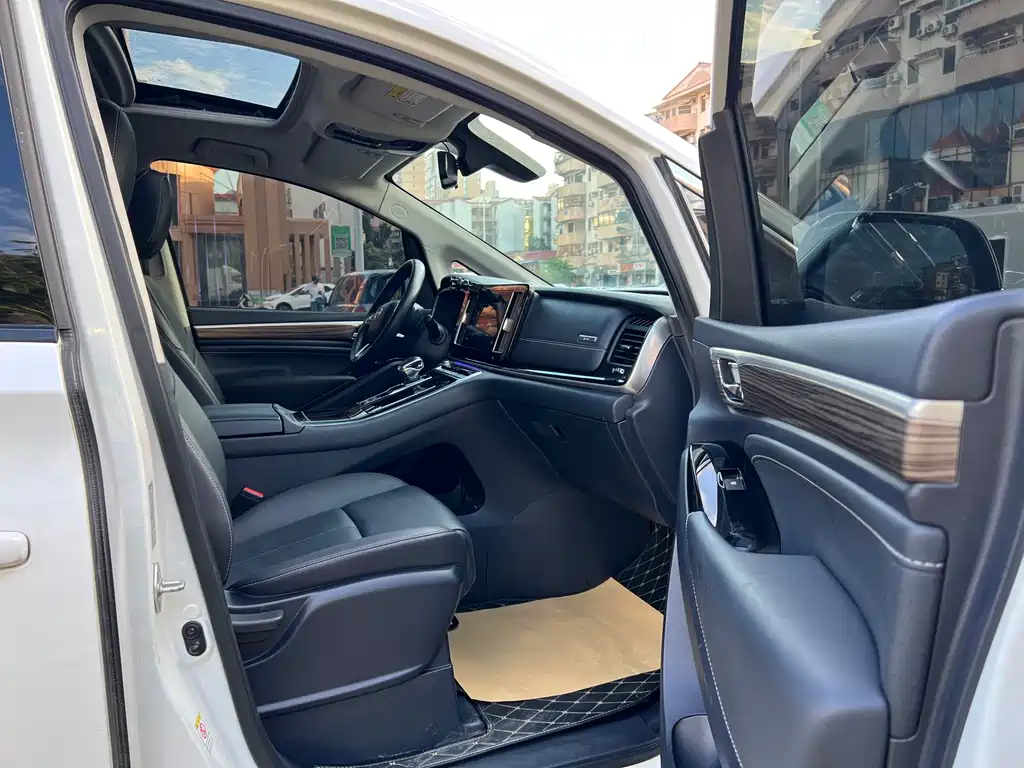 GAC Motor Trumpchi M8 2022 — фото 14