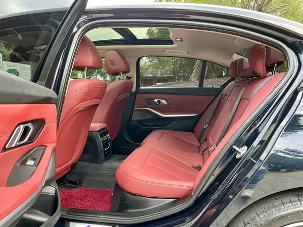 BMW 3 Series 2023