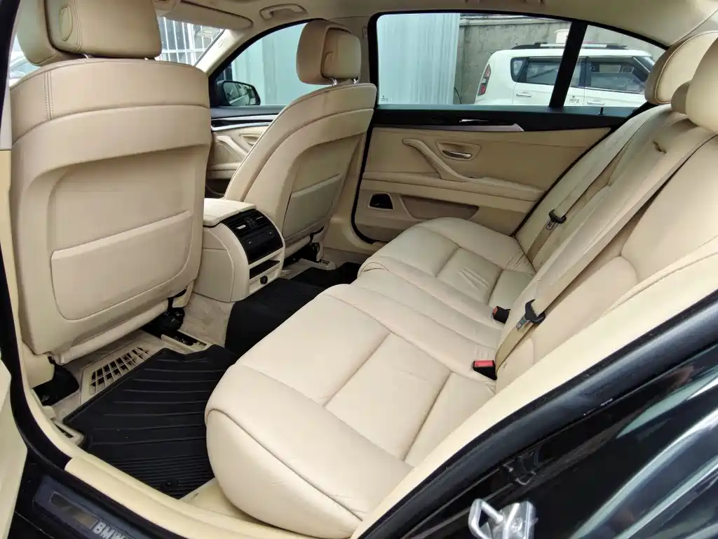 BMW 5 Series 2011 — фото 4