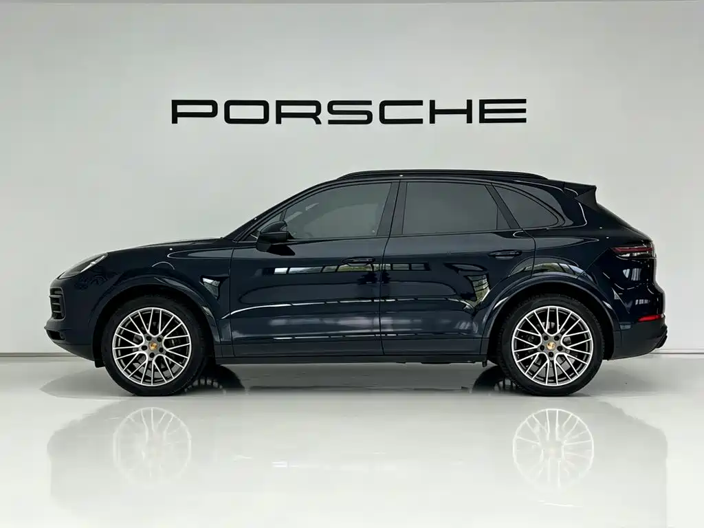 Porsche Cayenne 2023 — фото 2