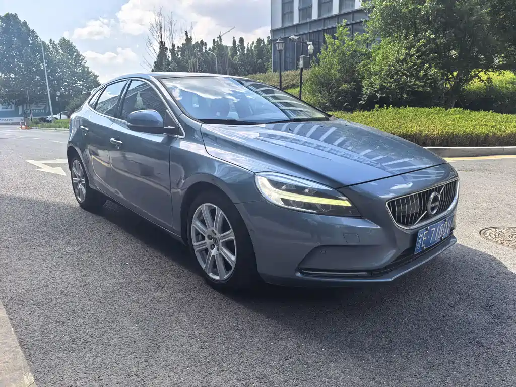 Volvo V40 2017 — фото 3