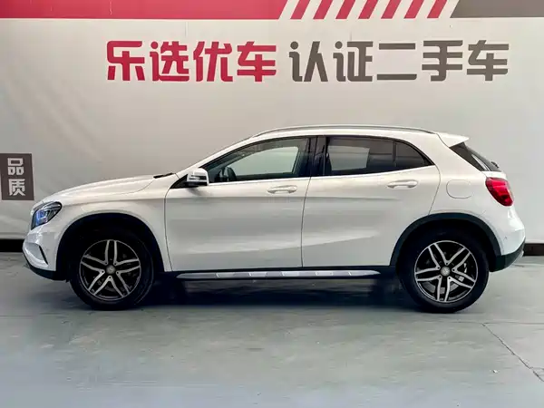 Mercedes-Benz GLA 2016