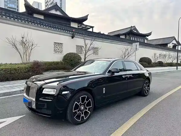 Rolls-Royce Ghost 2012