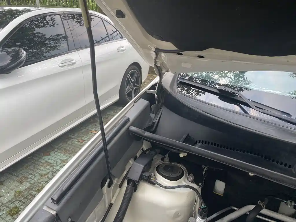 Toyota RAV4 2015 — фото 16