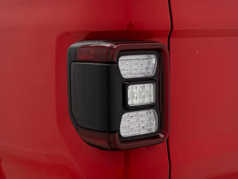 Jeep Gladiator 2023 — фото 10