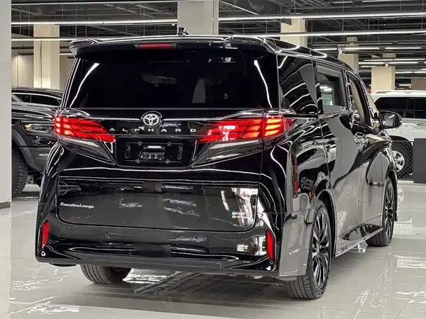 Toyota Alphard 2024