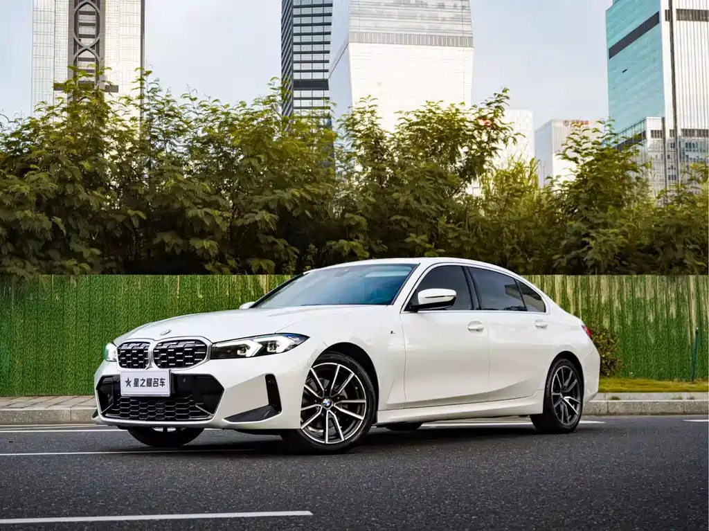 BMW 3 Series 2023 — фото 1