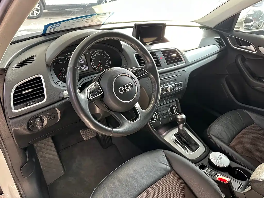 Audi Q3 2018 — фото 10