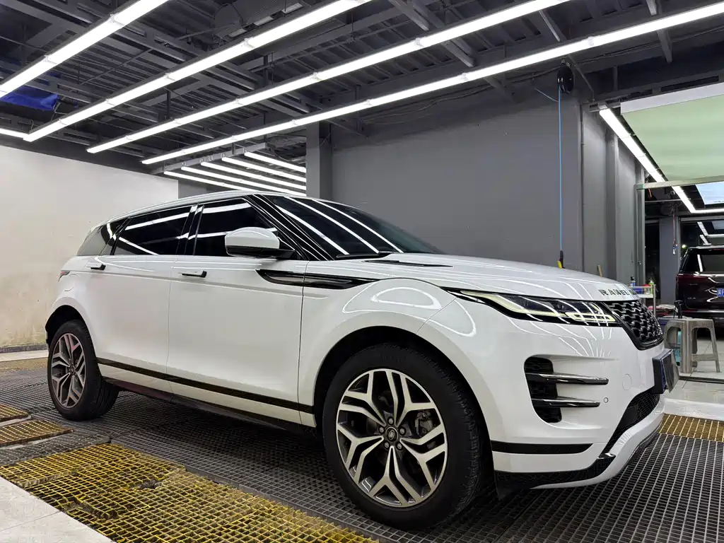Land Rover Evoque 2023 — фото 2
