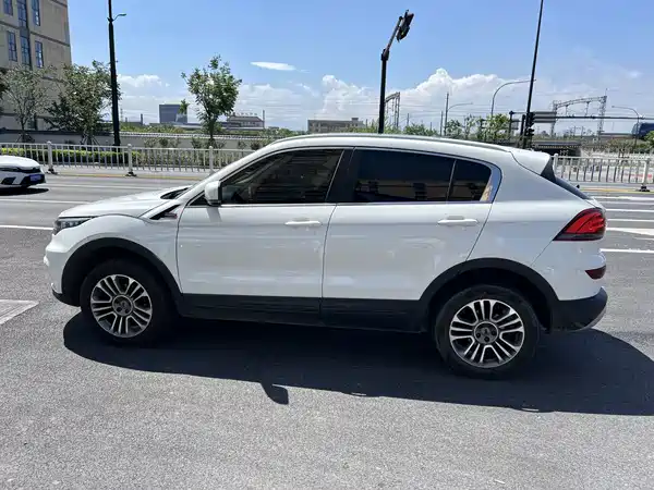 Qoros 5 2017