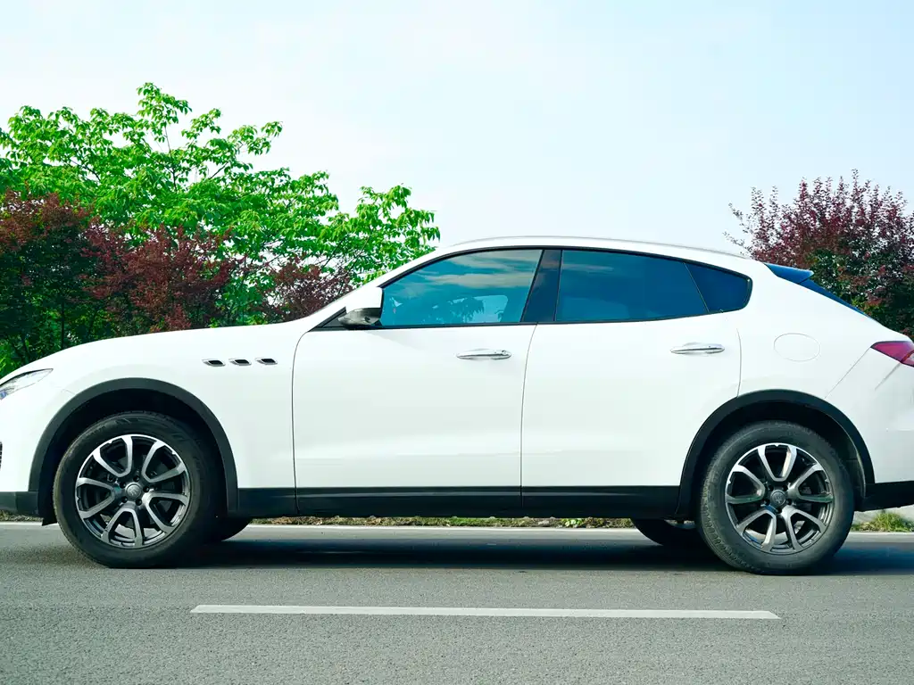Maserati Levante 2017 — фото 3