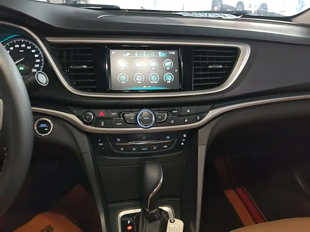 Buick Excelle 2019 — фото 13